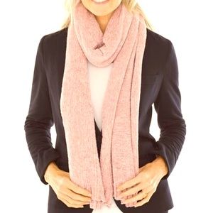Macchia di Ruggine Blush Rose Chenille Scarf Soft Plush Ribbed Winter Wrap